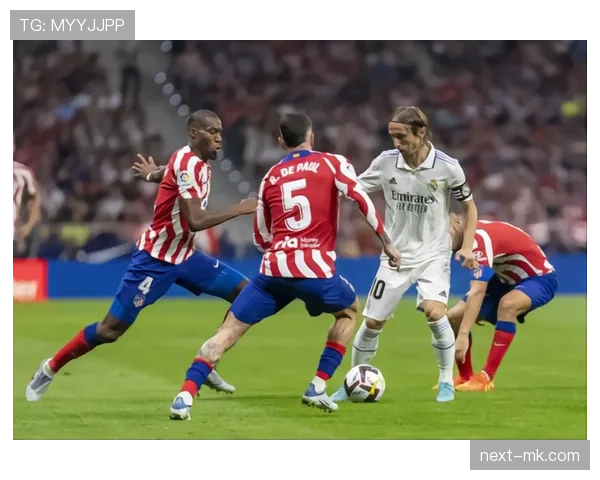 西蒙尼与安切洛蒂欧冠再交锋,战术博弈引关注 西蒙尼与安切洛蒂欧冠再交锋,战术博弈引关注