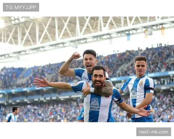 欧洲杯预选赛:主场球队强势出击,竞争力飙升全力冲击决赛席位 欧洲杯预选赛:主场球队强势出击,竞争力飙升全力冲击决赛席位